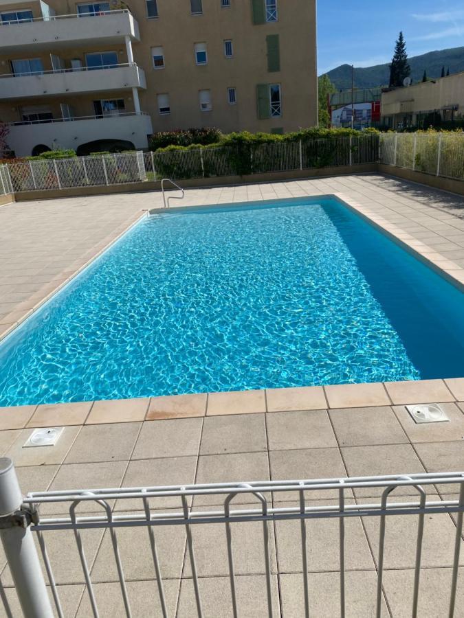 Studio Brignoles Piscine Emplacement Ideal Buitenkant foto